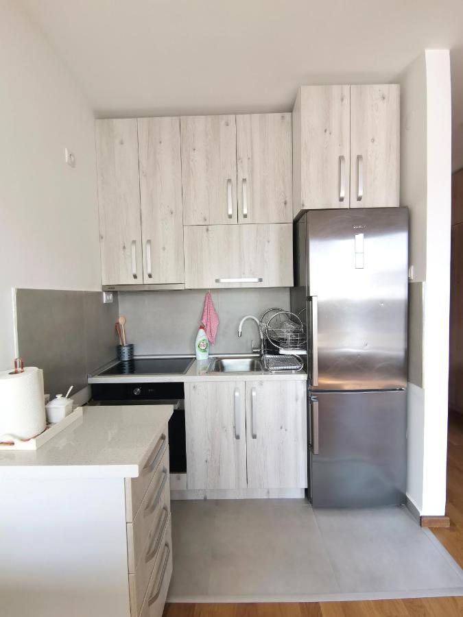 Ferienwohnung Stan Na Dan M Novi Sad Exterior foto