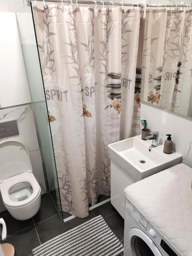 Ferienwohnung Stan Na Dan M Novi Sad Exterior foto