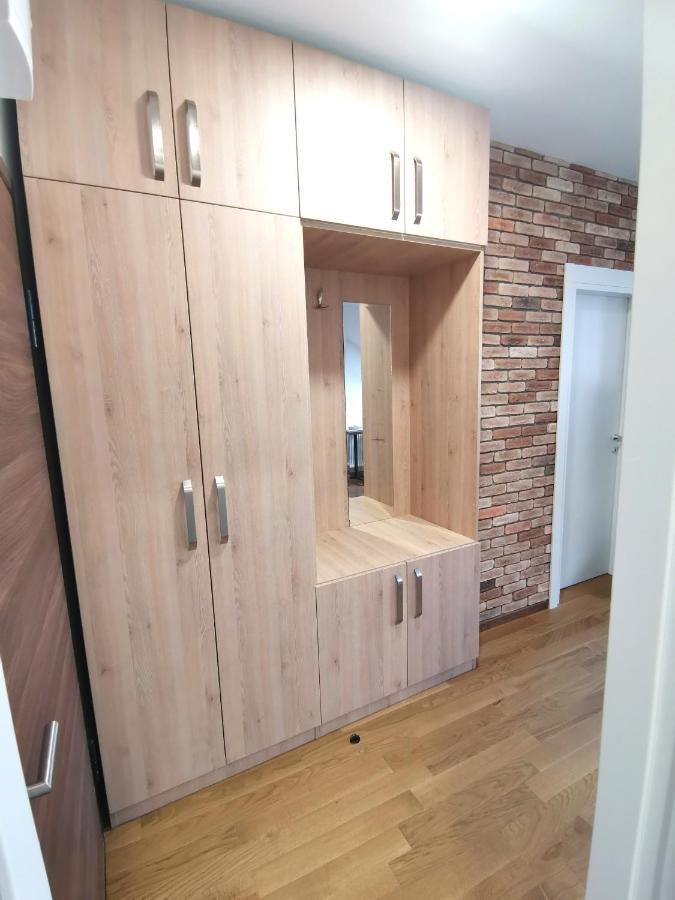 Ferienwohnung Stan Na Dan M Novi Sad Exterior foto