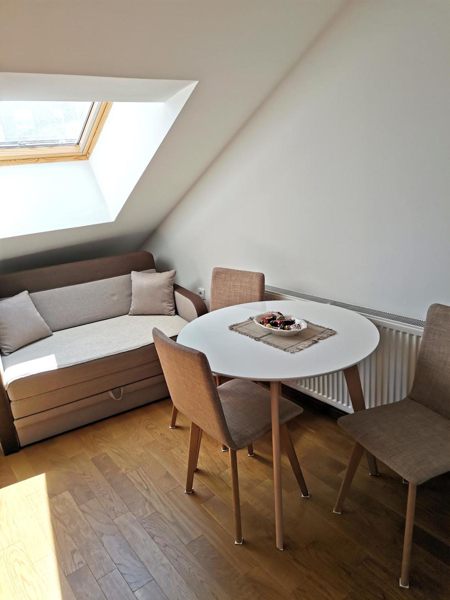 Ferienwohnung Stan Na Dan M Novi Sad Exterior foto